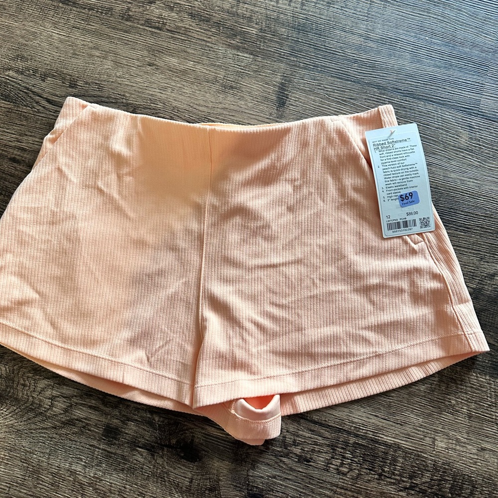 Peach Lululemon shorts NWT